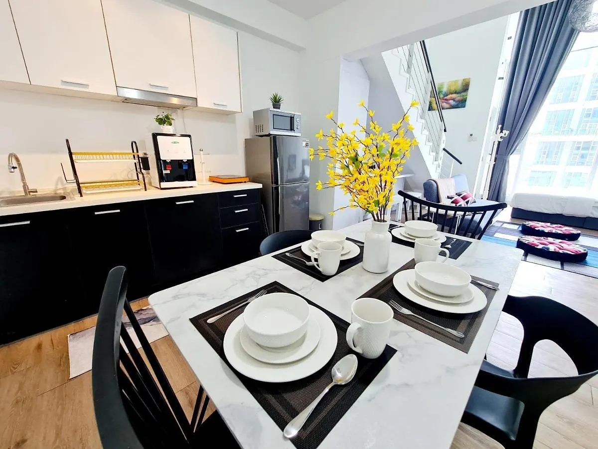 Bright 7 Guests Scott Garden Duplex 1 Room Old Klang Road, Taman Desa, Kuchai Lama, Bangsar South, Pearl Point, Mid Valley, Kuala Lumpur 0*,